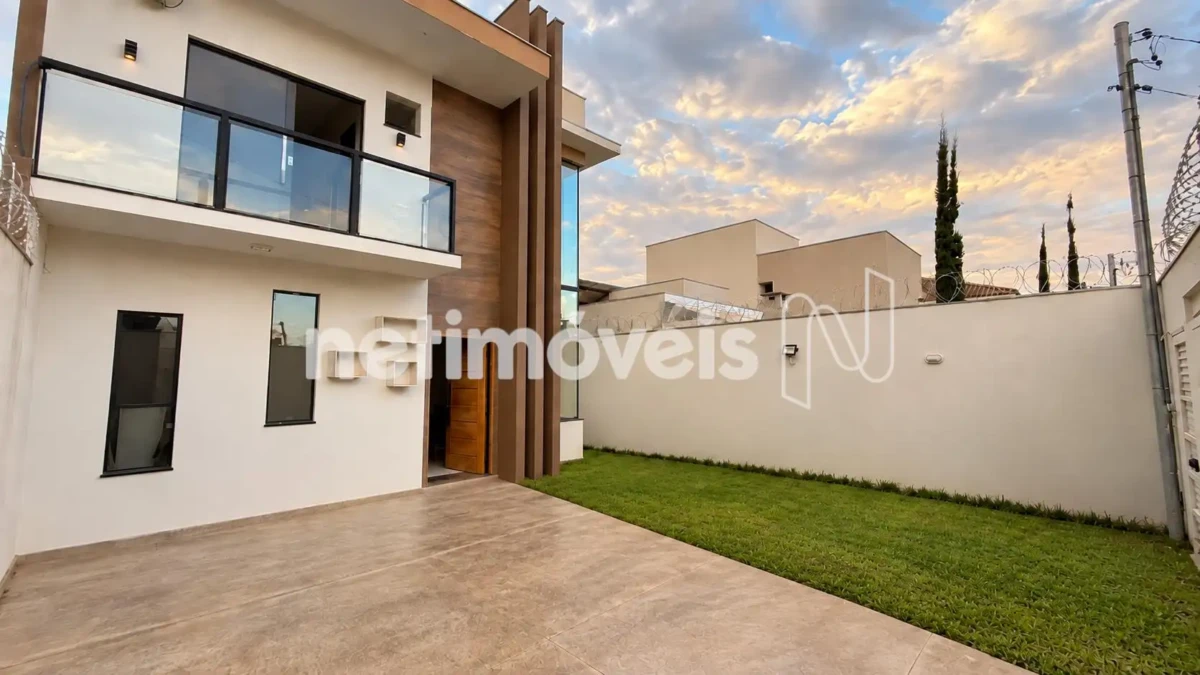 Casa para Venda com 3 quartos no bairro Vila Nova
