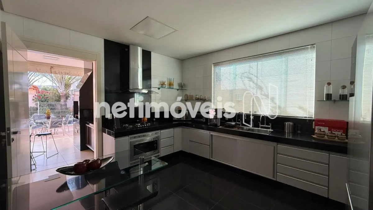 Casa para Venda com 4 quartos no bairro Morada do Parque