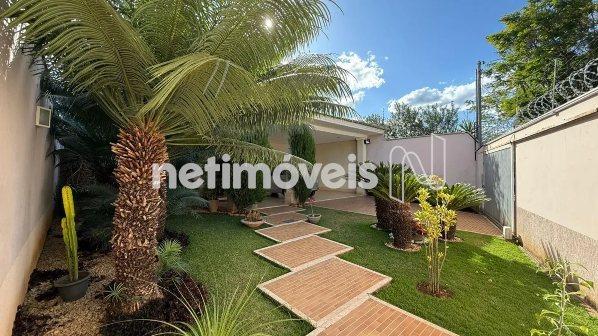 Casa para Venda com 4 quartos no bairro Morada do Parque