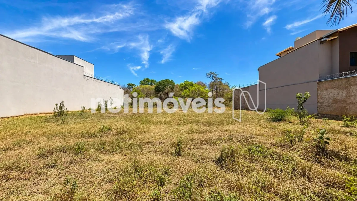 Lote para Venda com área de 215 m² no bairro Loteamento Reserva Real