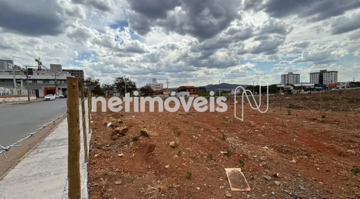 Lote para Venda com área de 836.85 m² no bairro Conjunto Residencial Jk