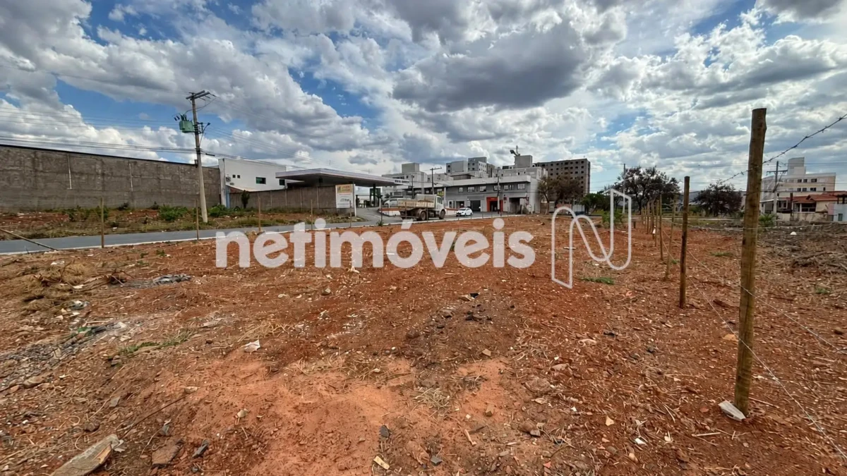 Lote para Venda com área de 836.85 m² no bairro Conjunto Residencial Jk