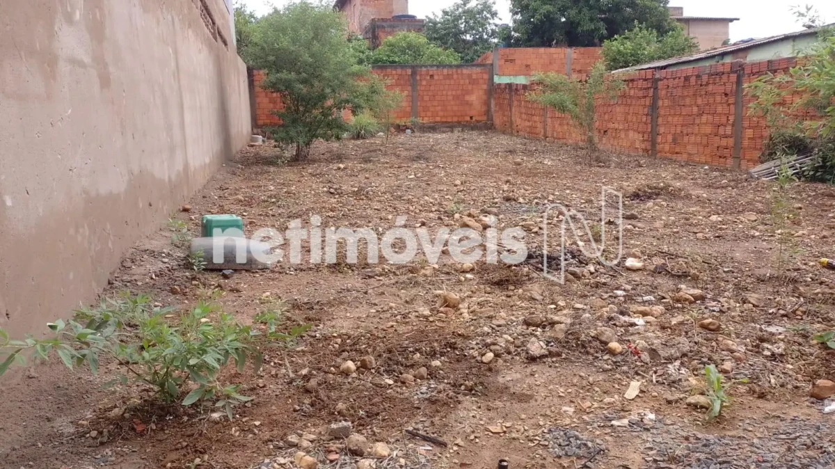 Lote para Venda com área de 250 m² no bairro Vila Sion
