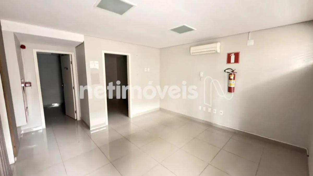 Ponto Comercial para Venda de área principal de 109.43 m² no bairro Centro
