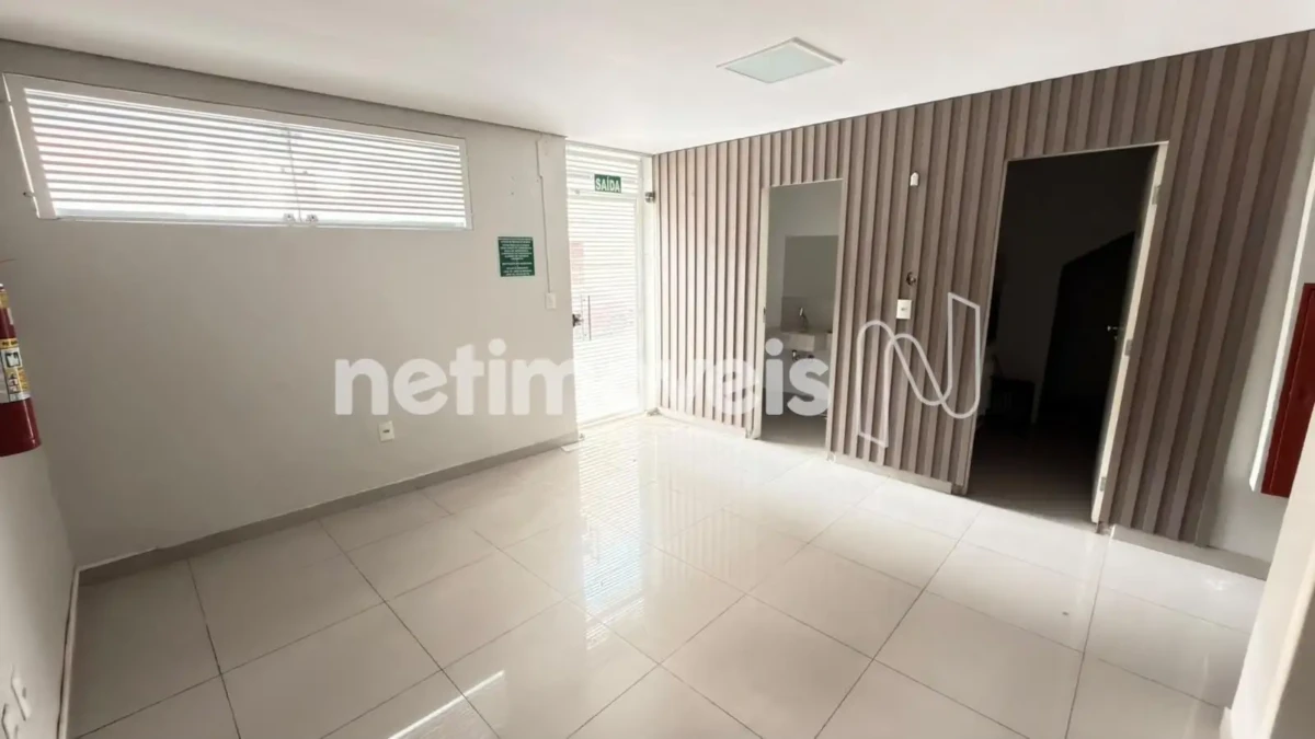 Ponto Comercial para Venda de área principal de 109.43 m² no bairro Centro