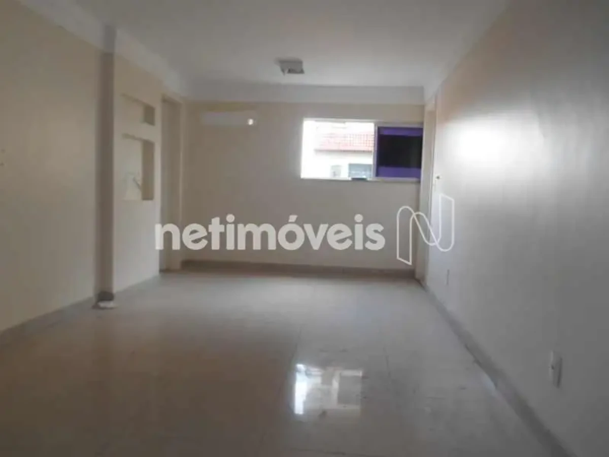 Ponto Comercial para Venda de área principal de 109.43 m² no bairro Centro