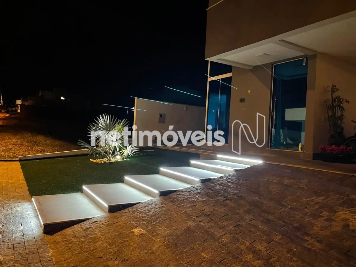 Casa em Condomínio para Venda com 4 quartos no bairro Gran Royalle Pirâmide