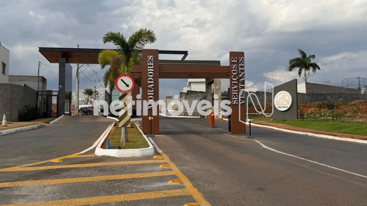 Lote para Venda com área de 351.1 m² no bairro Vila Segura