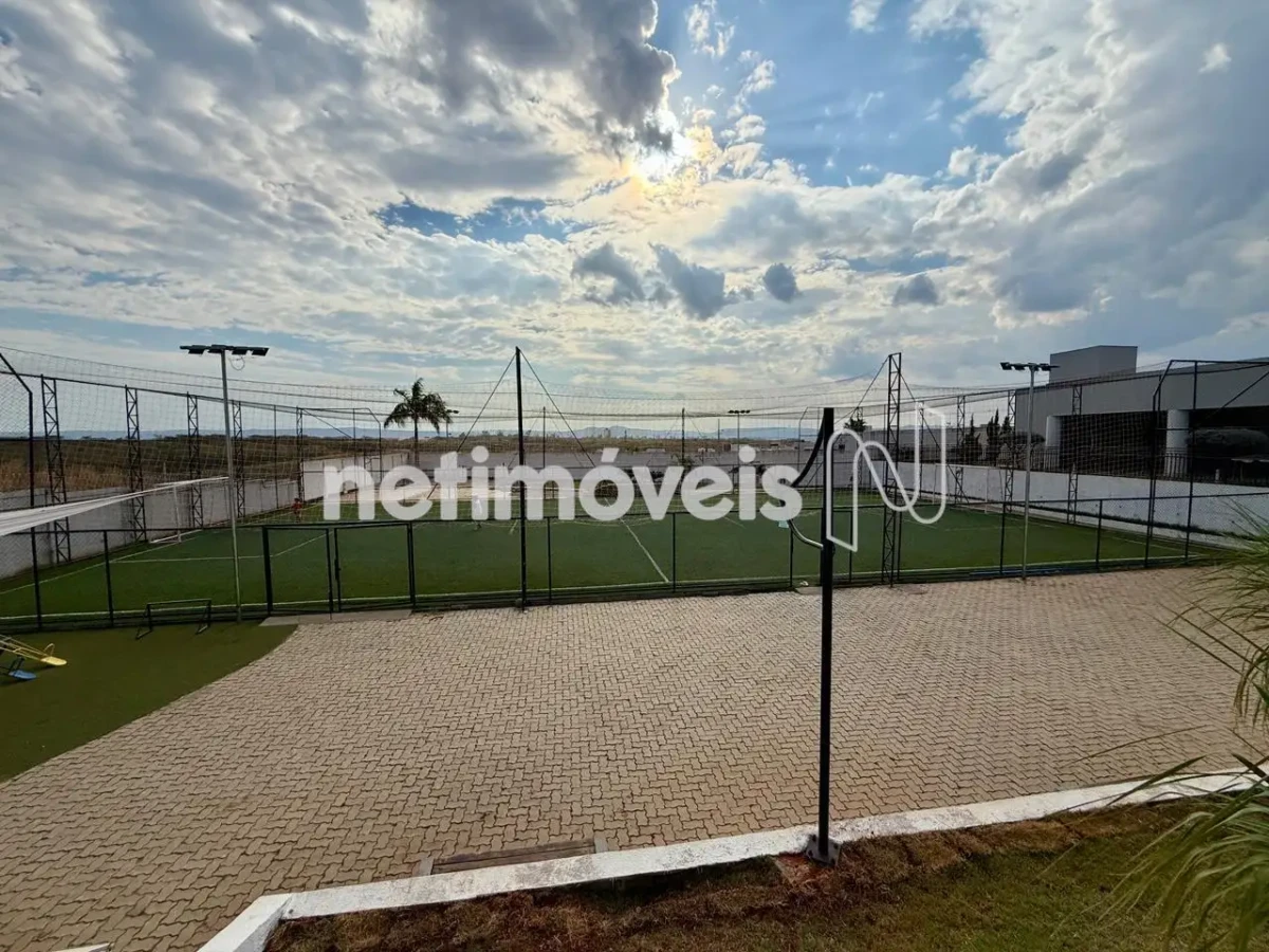 Lote para Venda com área de 351.1 m² no bairro Vila Segura