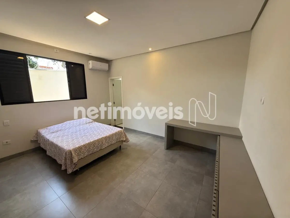 Casa para Venda com 3 quartos no bairro Vila Santa Cruz