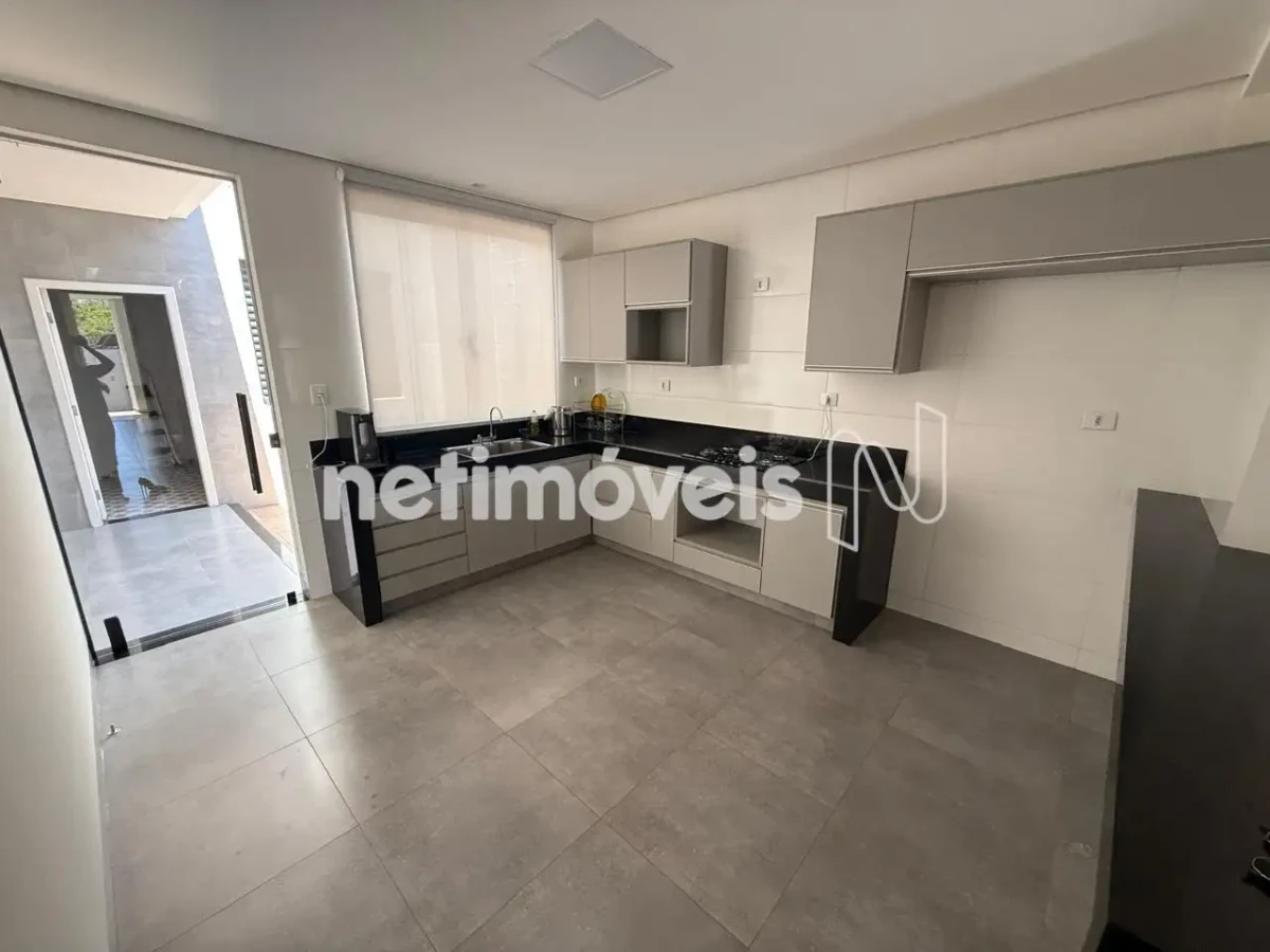 Casa para Venda com 3 quartos no bairro Vila Santa Cruz