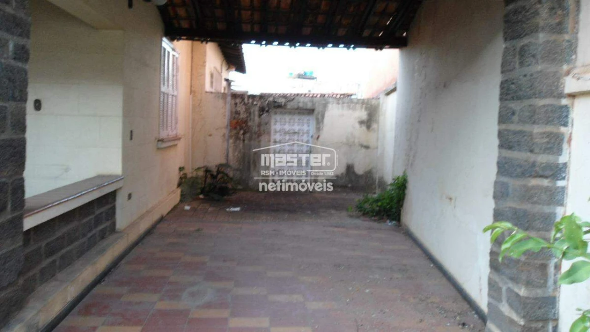 Casa para Locação com 4 quartos no bairro Centro