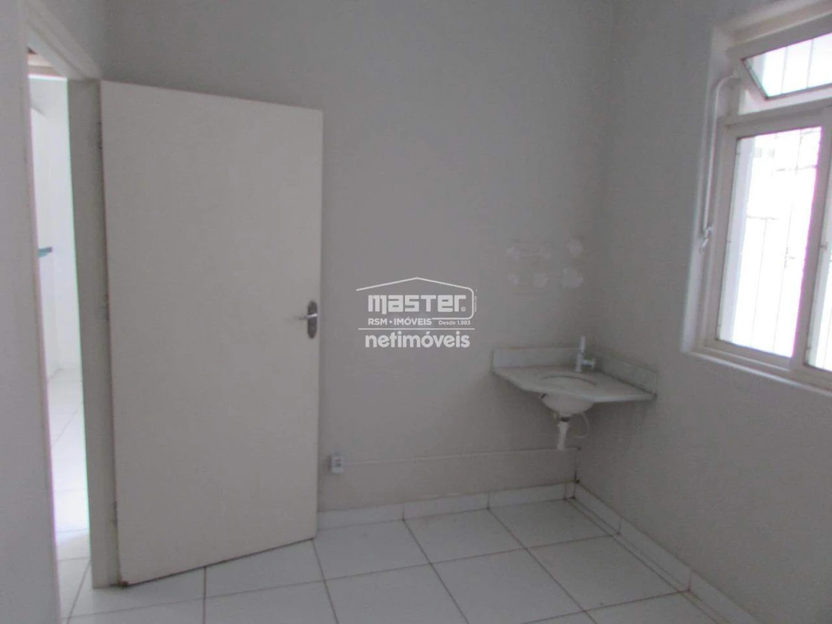 Casa para Locação com 4 quartos no bairro Centro