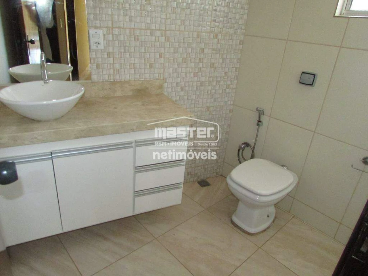 Apartamento para Locação com 3 quartos no bairro Centro