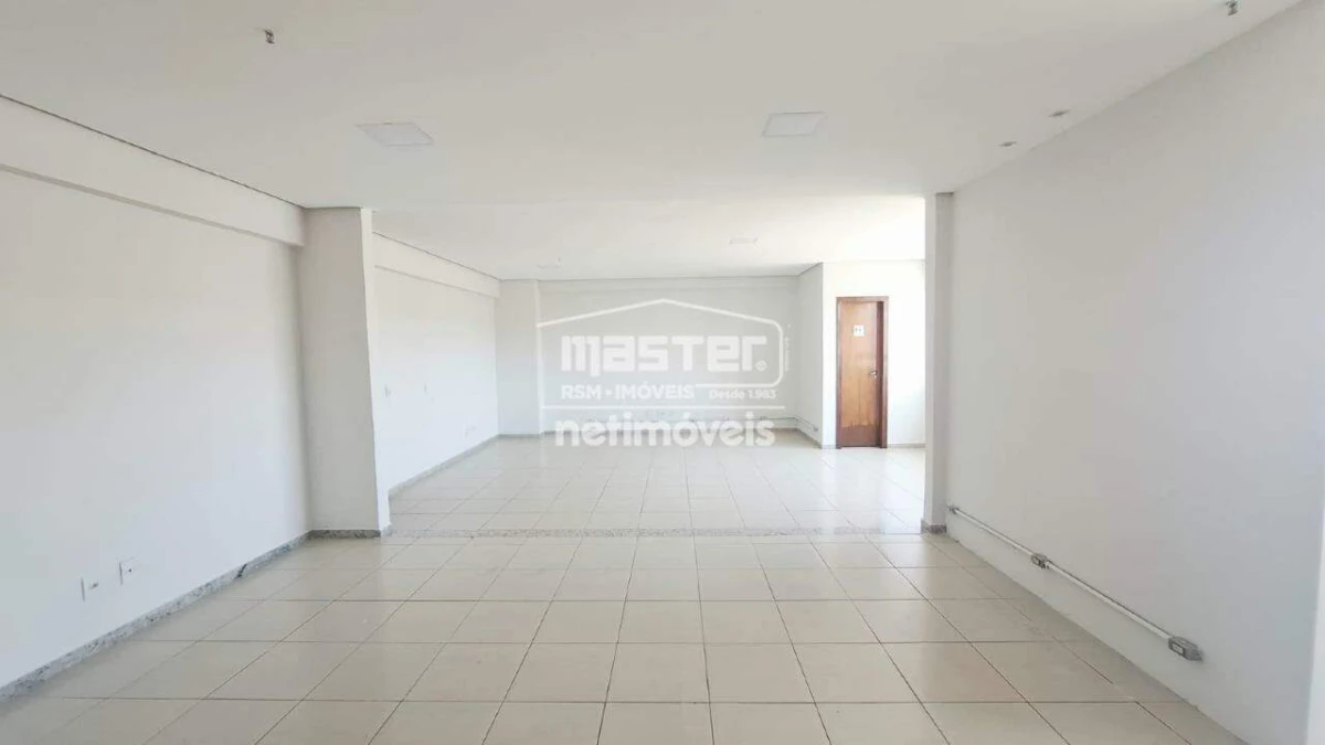 Sala para Locação de área principal de 33,23 m² no bairro Centro