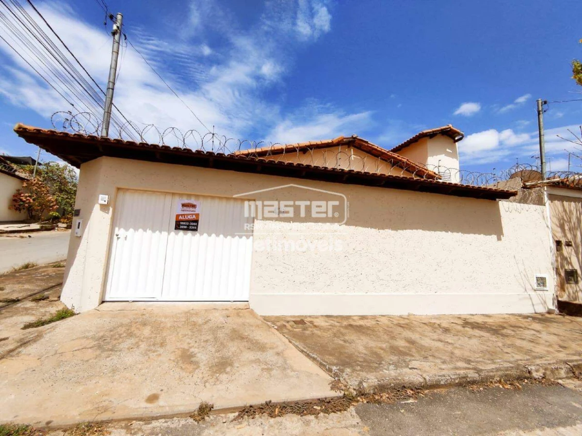 Casa para Locação com 3 quartos no bairro Doutor Antônio Pimenta