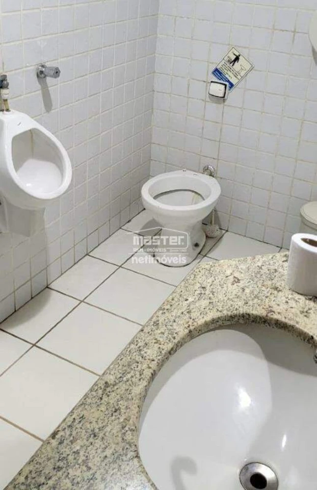 Ponto Comercial para Locação de área principal de 320,00 m² no bairro Melo