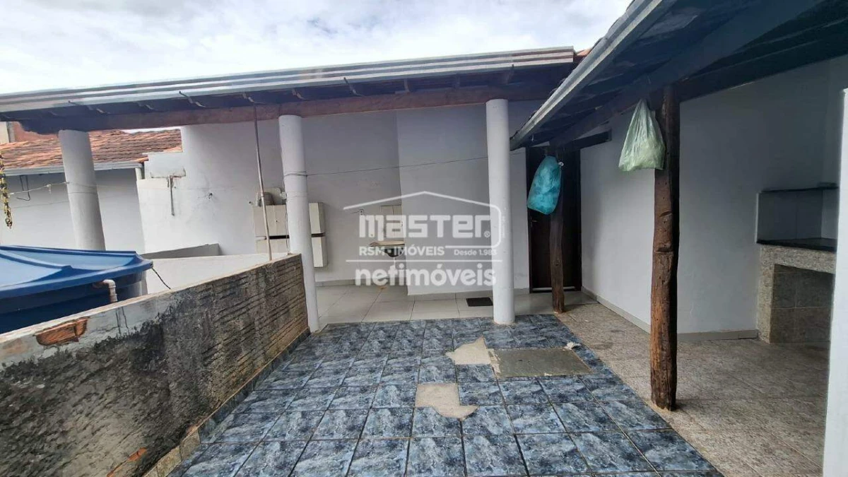 Casa para Locação com 3 quartos no bairro Lourdes