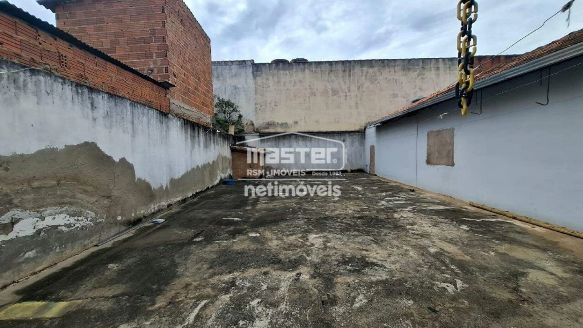 Casa para Locação com 3 quartos no bairro Lourdes