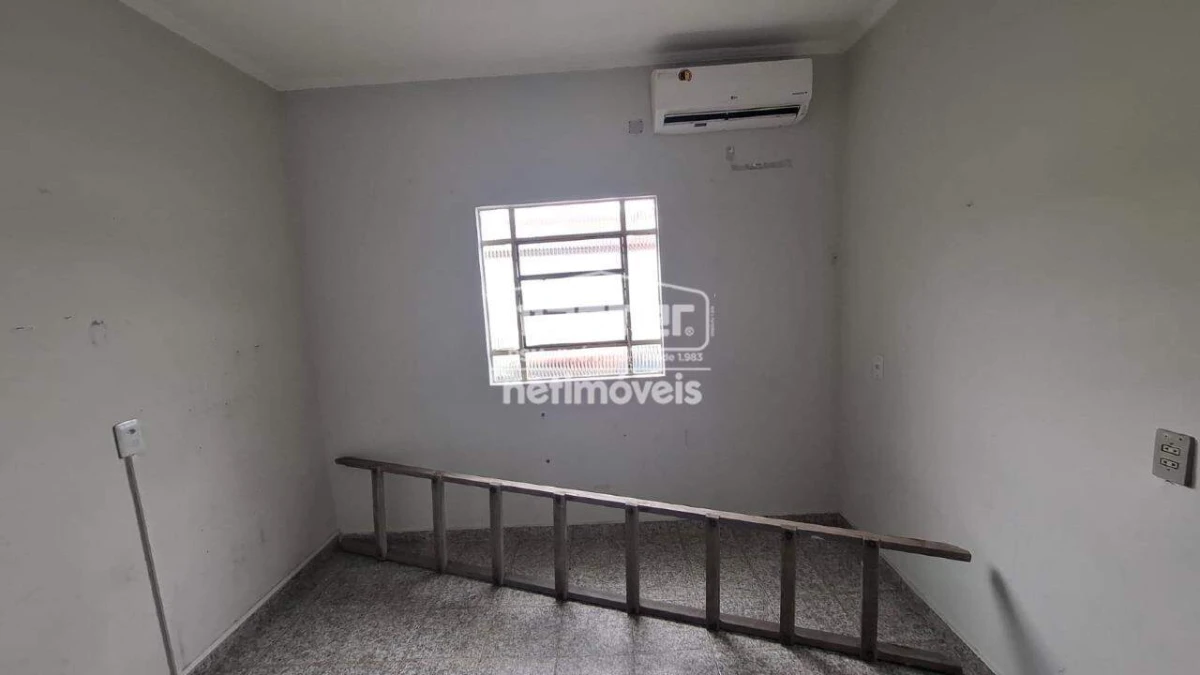 Casa para Locação com 3 quartos no bairro Lourdes