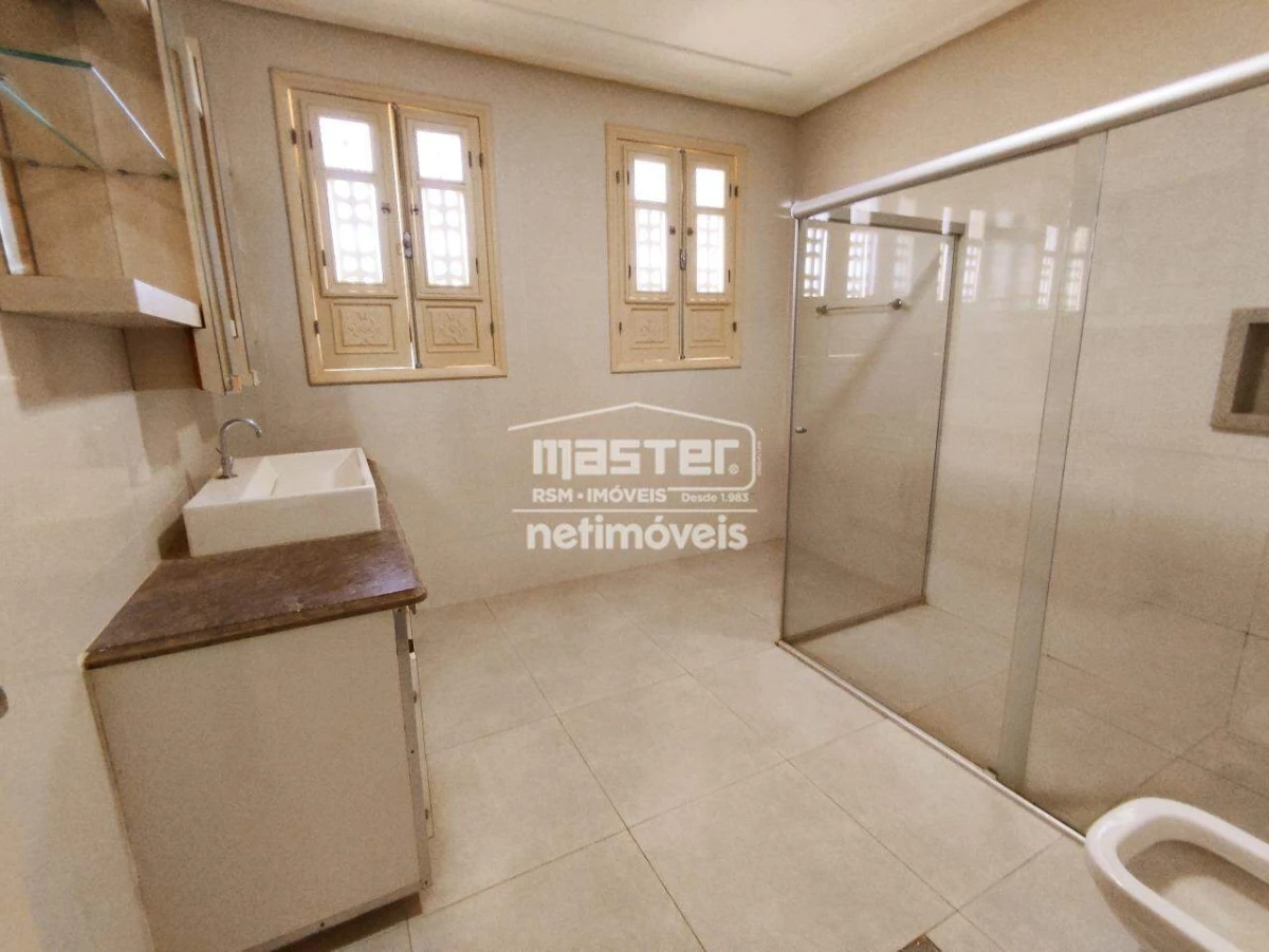 Casa para Locação com 4 quartos no bairro Melo