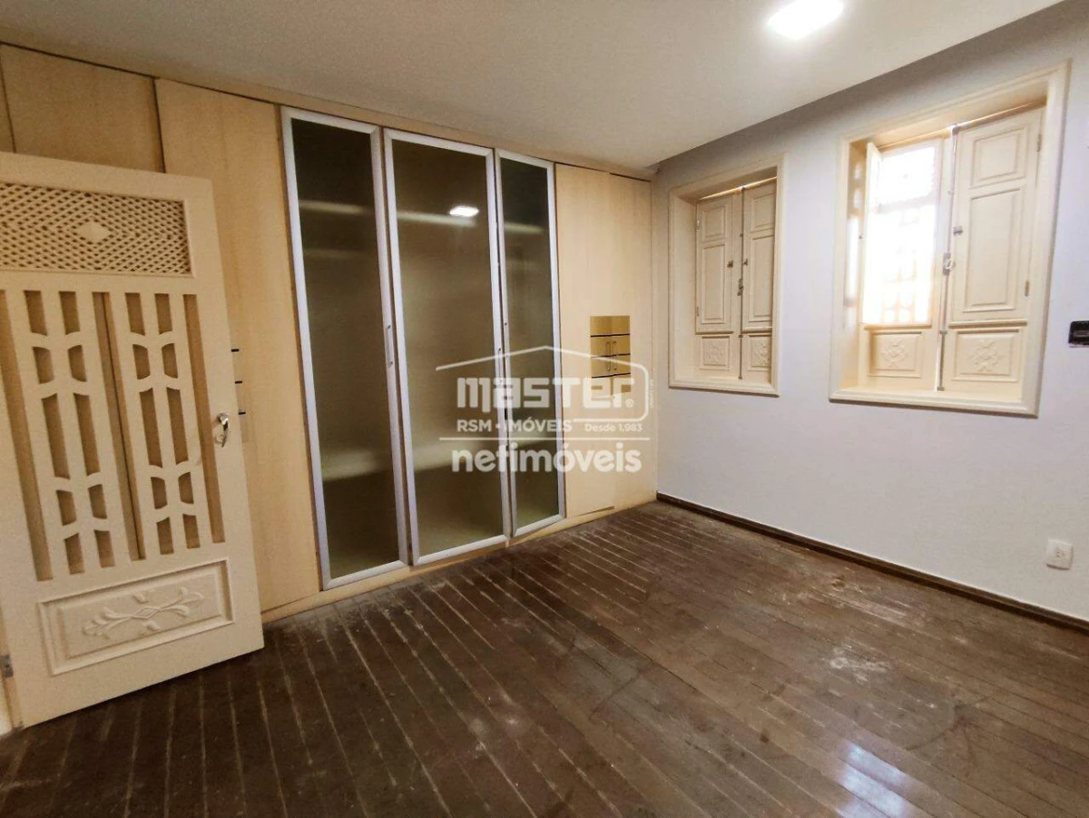 Casa para Locação com 4 quartos no bairro Melo