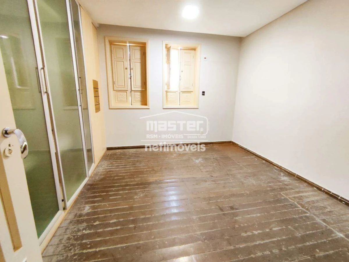 Casa para Locação com 4 quartos no bairro Melo