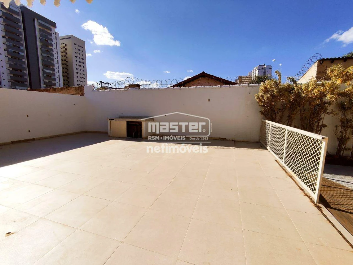 Casa para Locação com 4 quartos no bairro Melo
