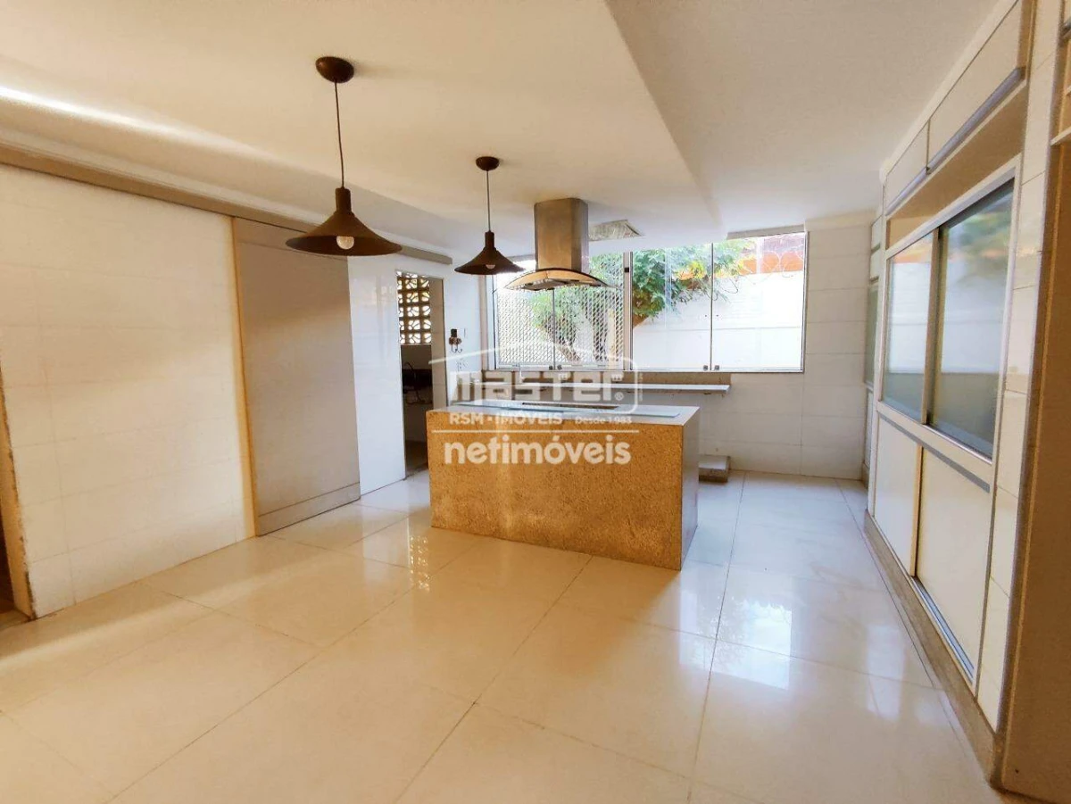 Casa para Locação com 4 quartos no bairro Melo
