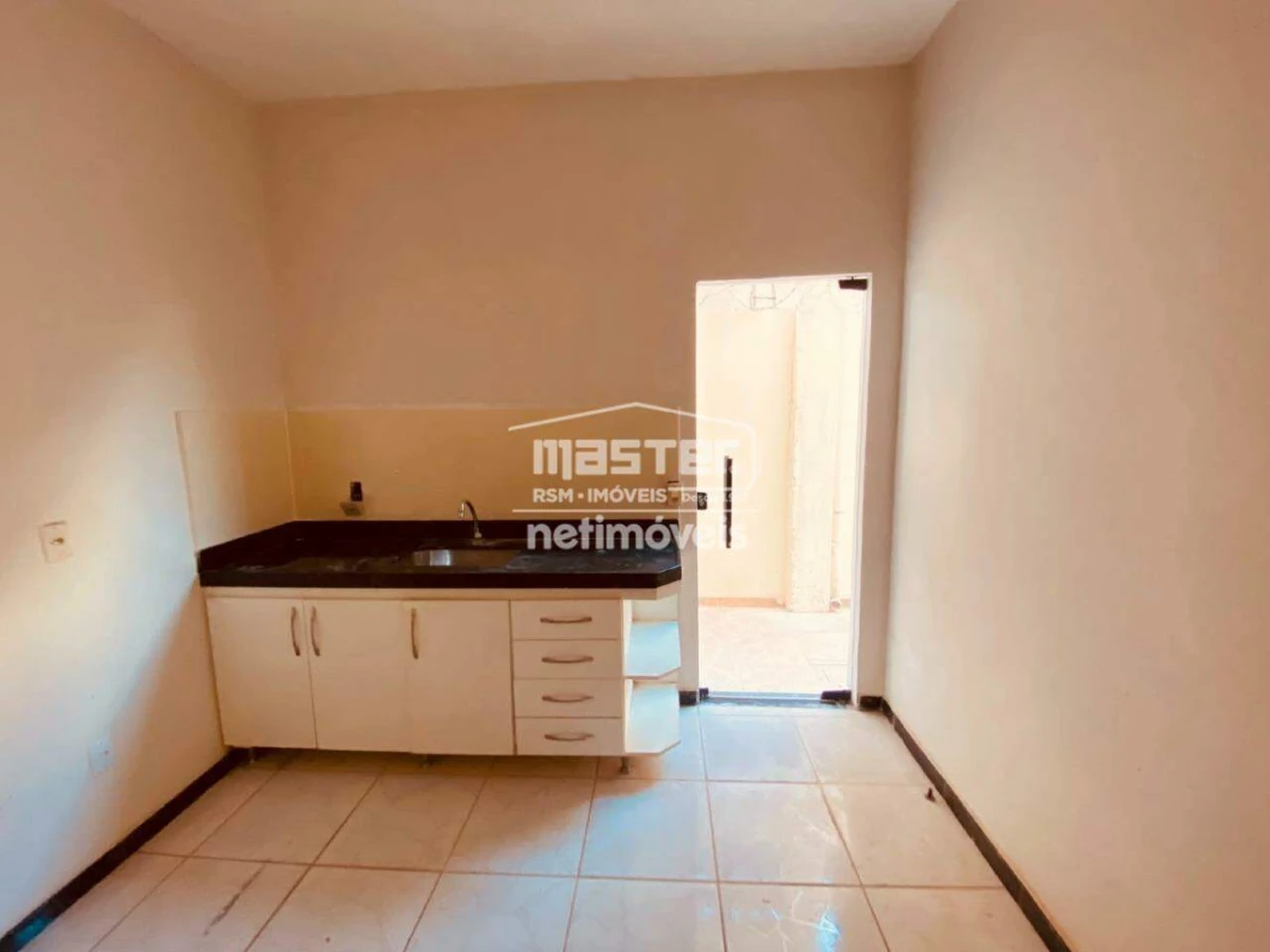 Casa para Locação com 2 quartos no bairro Carmelo