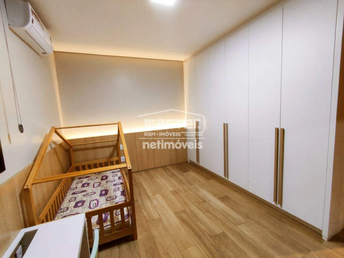Casa em Condomínio Mobiliado para Locação com 4 quartos no bairro Funcionários
