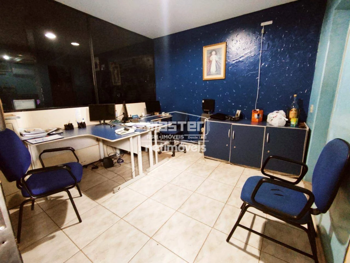 Ponto Comercial para Locação de área principal de 292,83 m² no bairro Melo