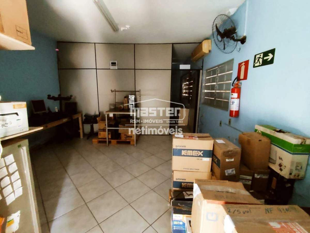 Ponto Comercial para Locação de área principal de 292,83 m² no bairro Melo