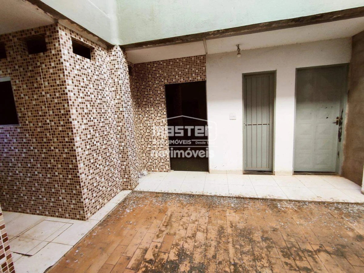 Prédio para Locação com 10 salas no bairro Centro em Montes Claros