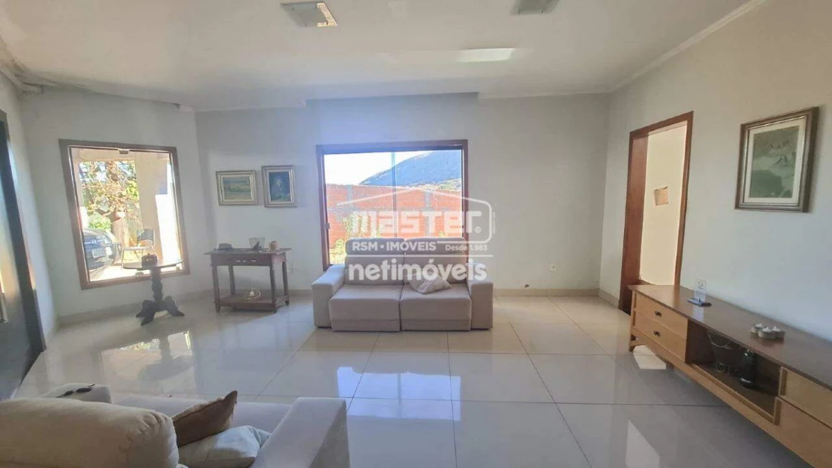 Casa Mobiliado para Locação com 4 quartos no bairro Ibituruna