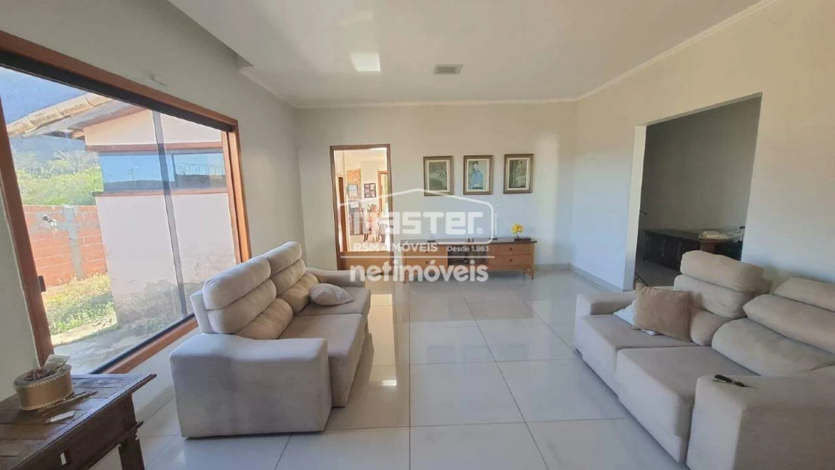 Casa Mobiliado para Locação com 4 quartos no bairro Ibituruna