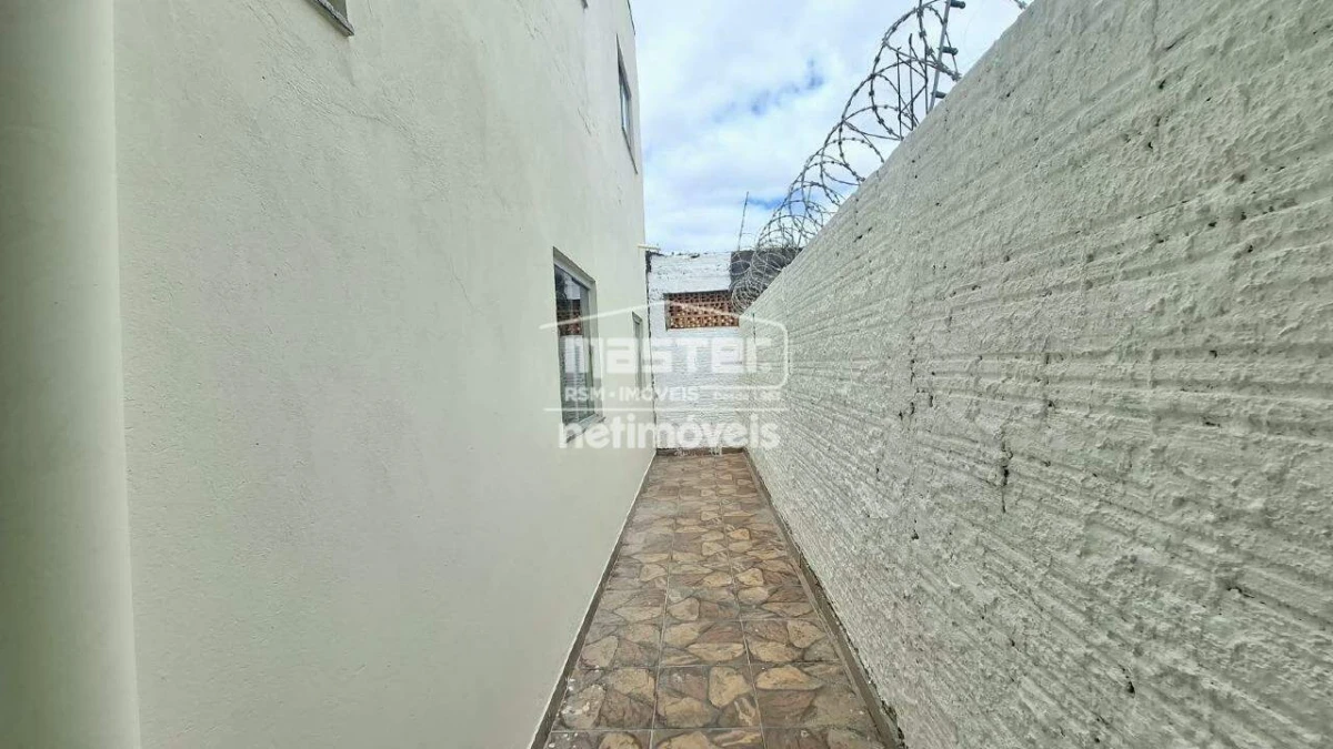 Casa para Locação com 2 quartos no bairro Monte Carmelo