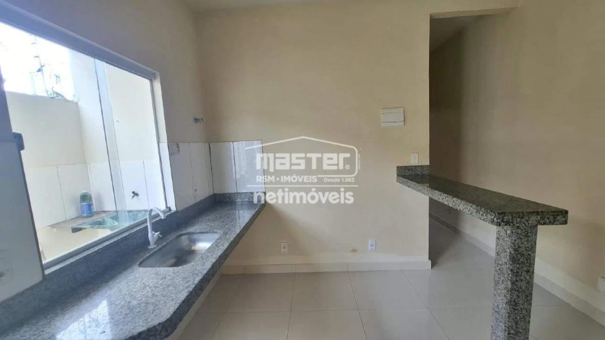 Casa para Locação com 2 quartos no bairro Monte Carmelo