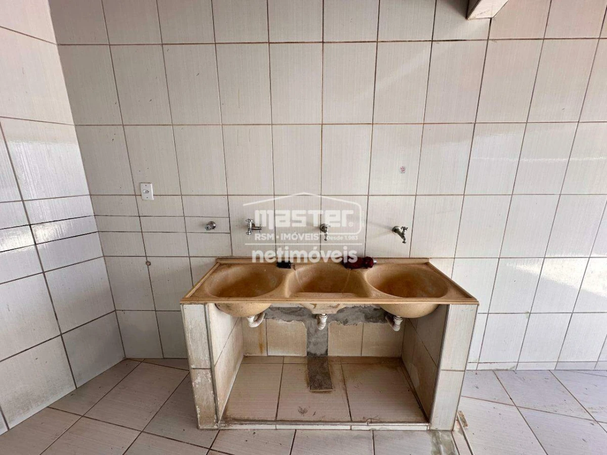 Casa para Locação com 6 quartos no bairro Todos os Santos