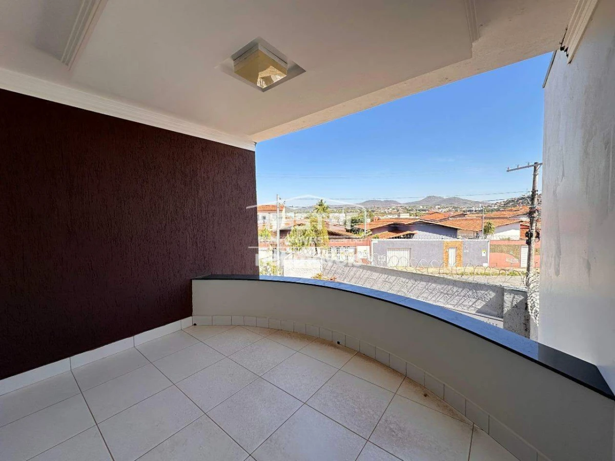 Casa para Locação com 6 quartos no bairro Todos os Santos