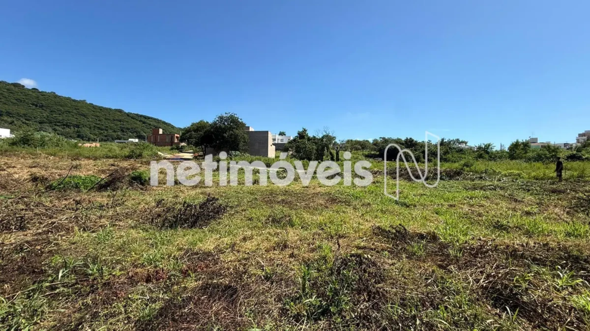 Lote para Venda com área de 919.8 m² no bairro Ibituruna
