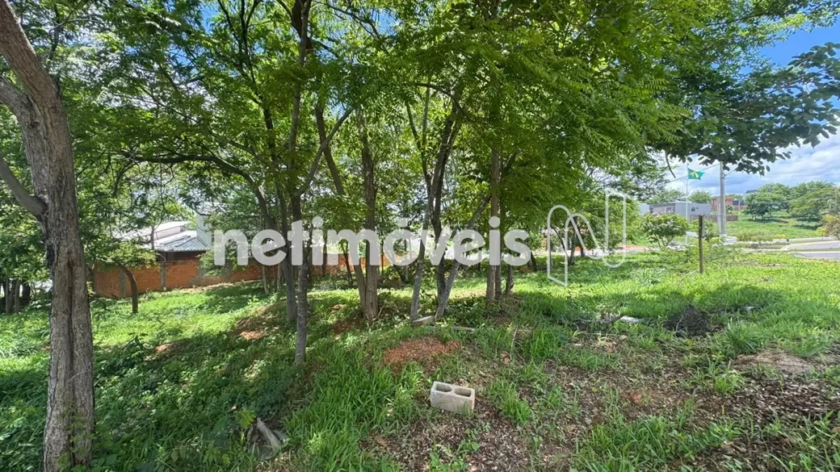 Lote para Venda com área de 360 m² no bairro Planalto
