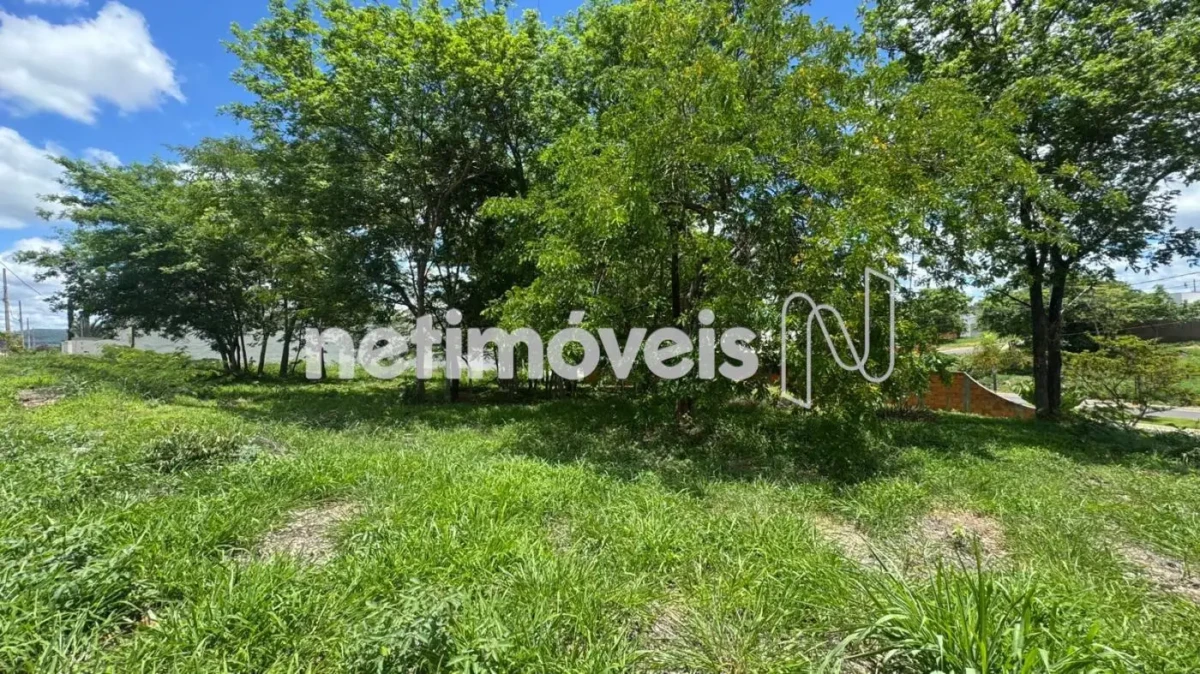 Lote para Venda com área de 360 m² no bairro Planalto