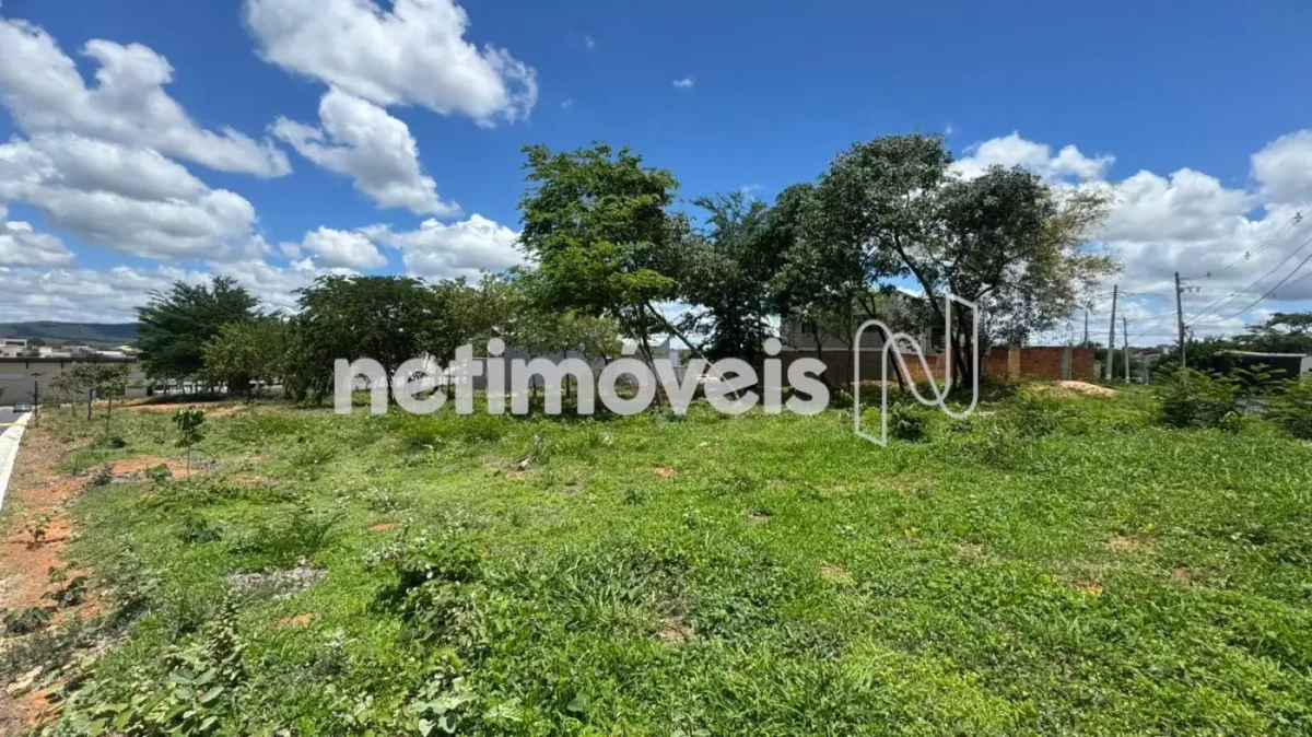 Lote para Venda com área de 360 m² no bairro Planalto