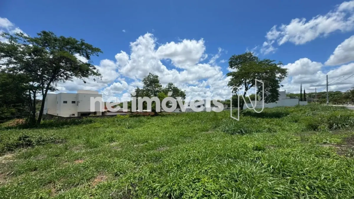 Lote para Venda com área de 360 m² no bairro Planalto