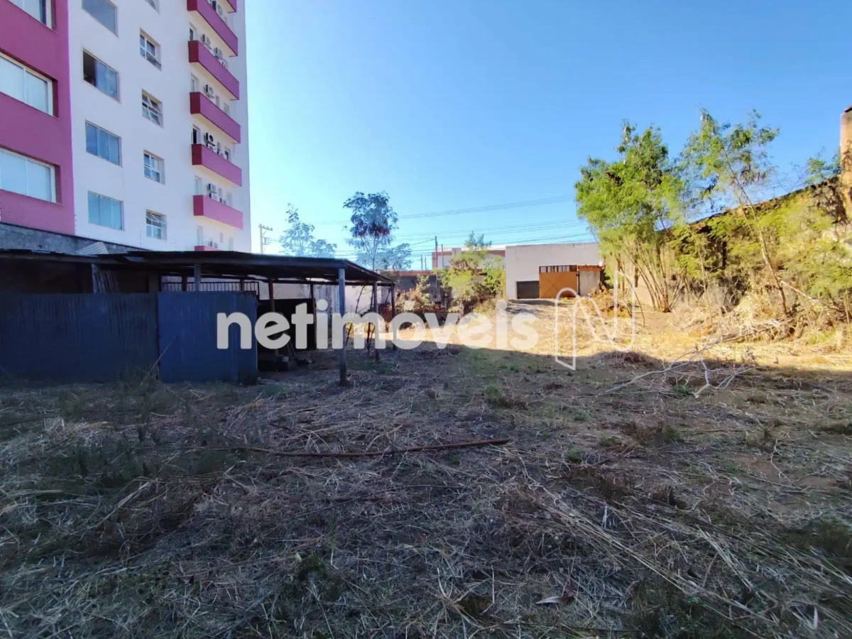 Lote para Venda com área de 1017 m² no bairro Centro