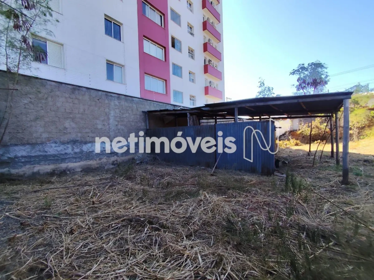 Lote para Venda com área de 1017 m² no bairro Centro