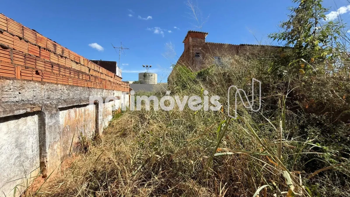 Lote para Venda com área de 211.5 m² no bairro Morrinhos