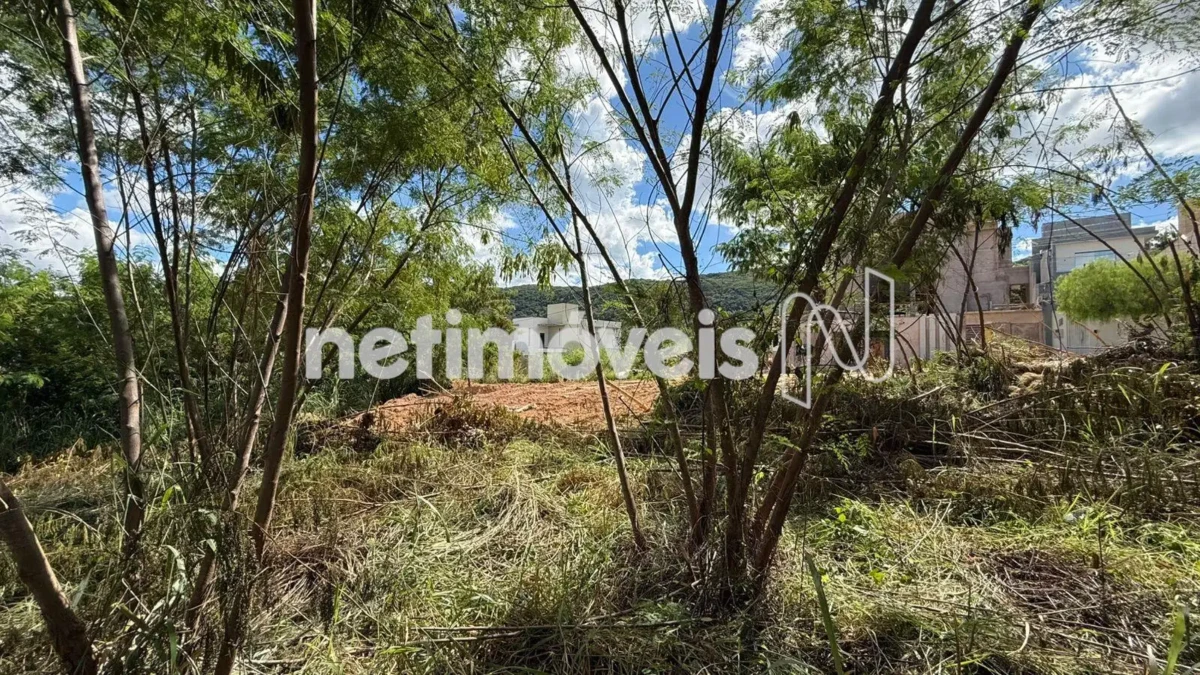 Lote para Venda com área de 609 m² no bairro Ibituruna