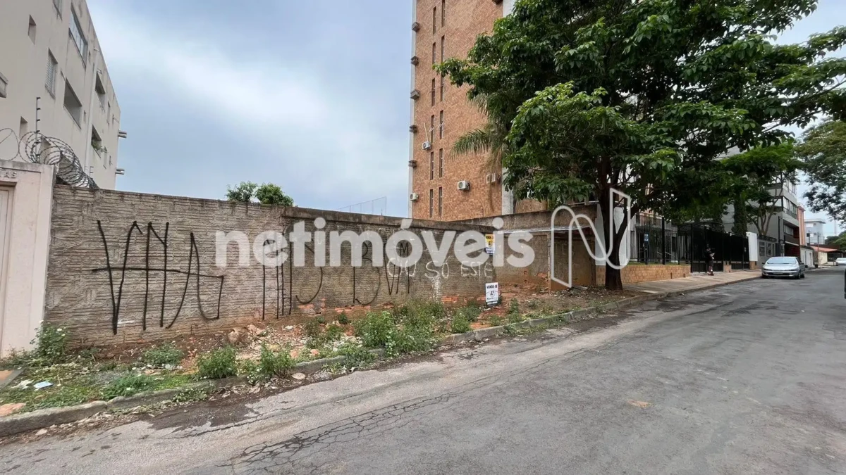 Lote para Venda com área de 450 m² no bairro Morada do Sol